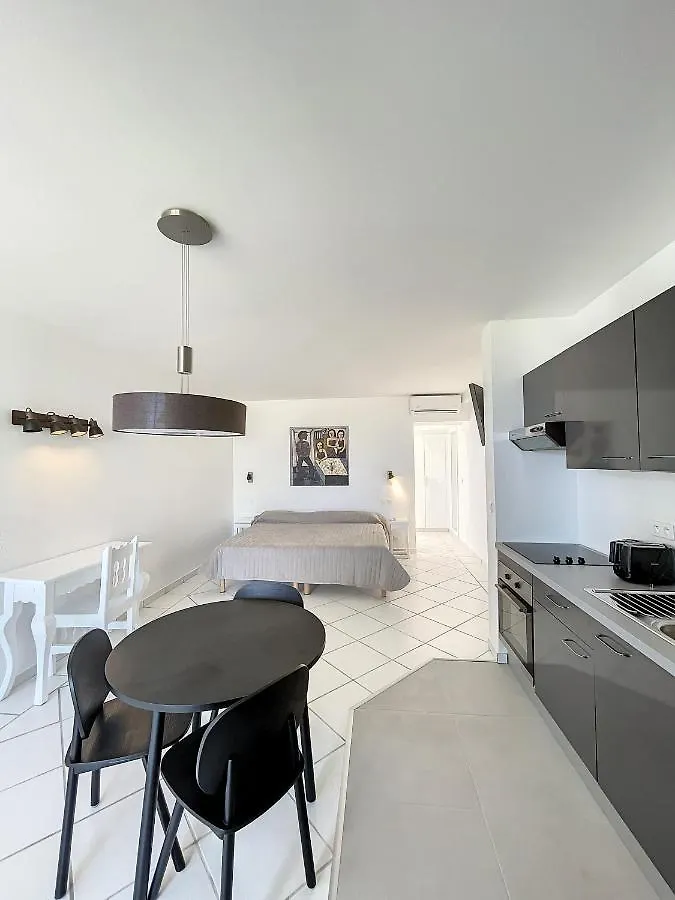 Le Domaine Anse Marcel Beach Resort