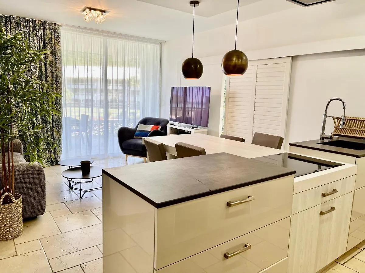 Le Domaine Anse Marcel Beach Resort 0*,