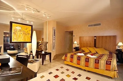Le Domaine Anse Marcel Beach Resort 0*,