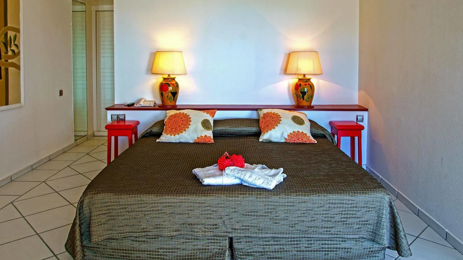 Le Domaine Anse Marcel Beach Resort